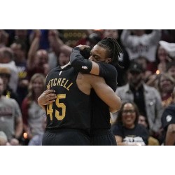 Donovan Mitchell mène à nouveau les Cavaliers de Cleveland au deuxième tour des séries éliminatoires
